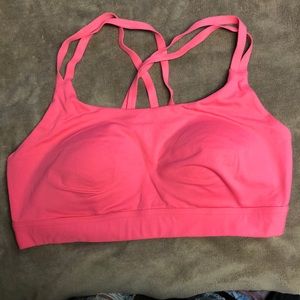 Size L Under Armour Sports Bra with Pads